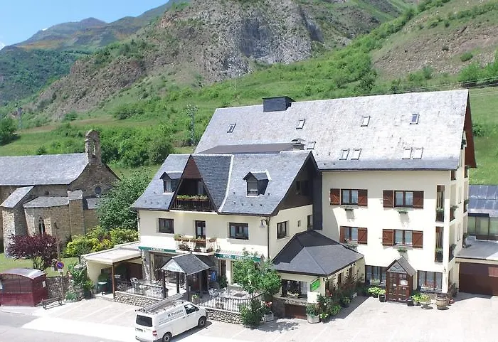 Edelweiss Hotel Arties