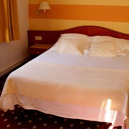 Hotel Edelweiss 2*