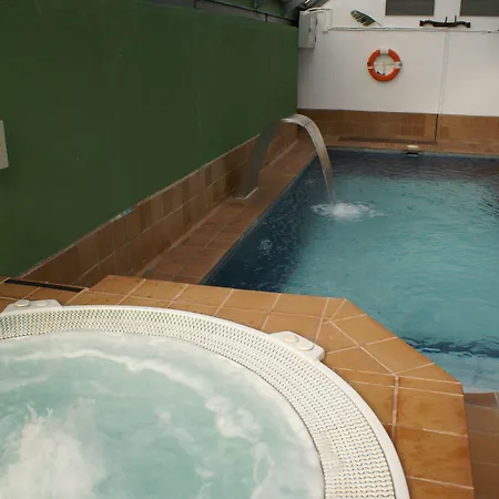 Edelweiss Hotel 2*